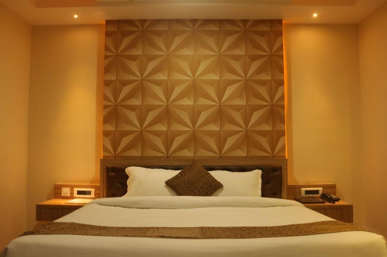 Hotel The Kalyaniz Ґувахаті Екстер'єр фото
