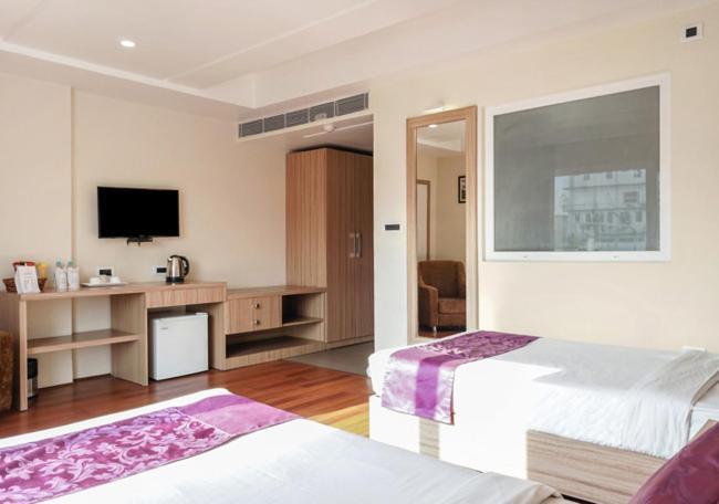 Hotel The Kalyaniz Ґувахаті Екстер'єр фото